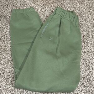 New without tags Kano Women’s Green sweatpants